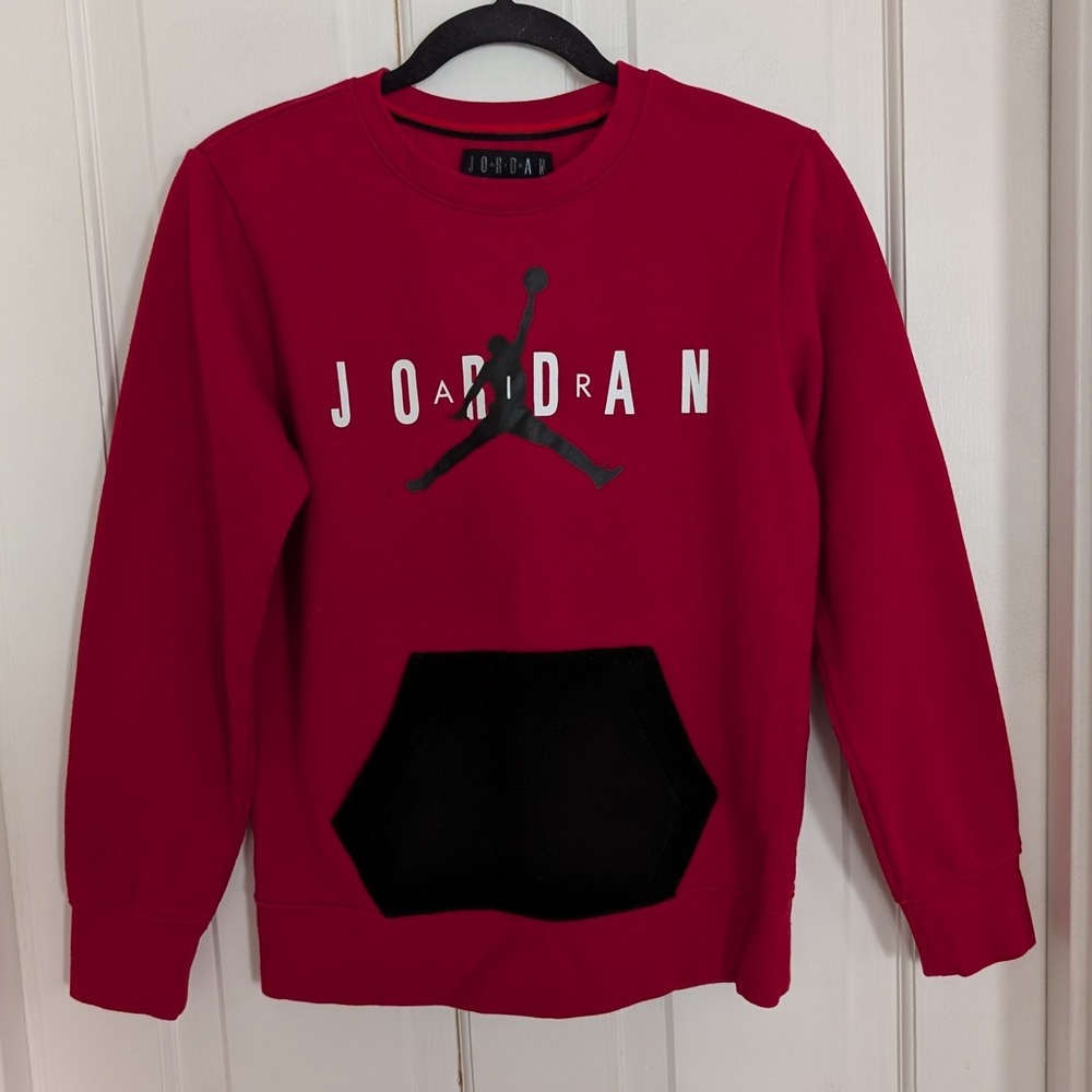 Michael Jordan Boys Crewneck Sweatshirt YOUTH LRG Basketball Sports Jumpman Red